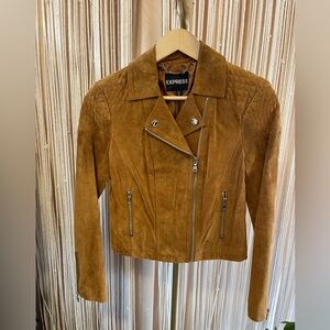 Express Women's Suede Moto Jacket camel
Colored, size xs, zip pockets & sleeve
